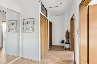 Grundriss der Unterkunft Charmantes 2 BR Apartment mit Parkplatz