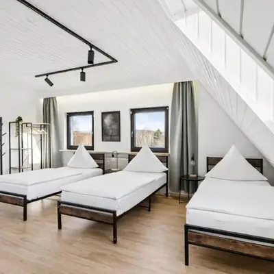 Charmantes 2 BR Apartment mit Parkplatz