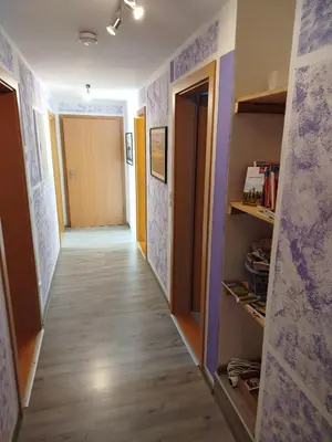 Grundriss der Unterkunft Geräumige Ferienwohnung mit Doppelbett, Bad und Küche