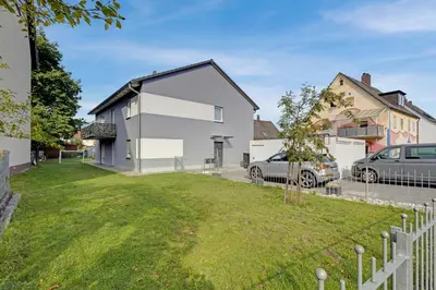 Das Gebäude in dem sich die Ferienwohnung befindet