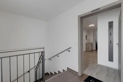 Grundriss der Unterkunft 3-Bedroom Apartment with Garden Near US Army Gate 1
