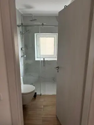 Ein Badezimmer in der Unterkunft 1 Perfekt für jeden Zweck