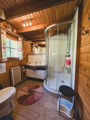 Ein Badezimmer in der Unterkunft Ferienhaus Auszeit - Im Herzen der Natur