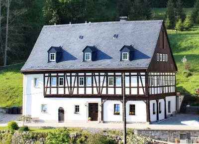 Das Gebäude in dem sich die Ferienwohnung befindet