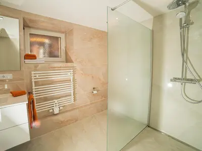 Ein Badezimmer in der Unterkunft Ferienwohnung Speichersdorf