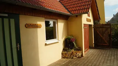 Das Gebäude in dem sich die Ferienwohnung befindet