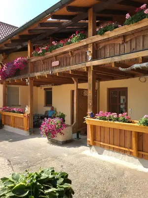 Das Gebäude in dem sich die Ferienwohnung befindet