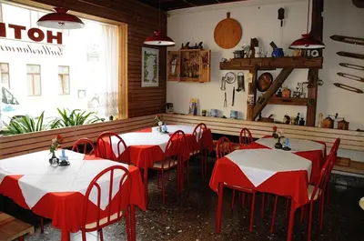 Ein Restaurant oder anderes Speiselokal in der Unterkunft Pension Hotel Turmblick