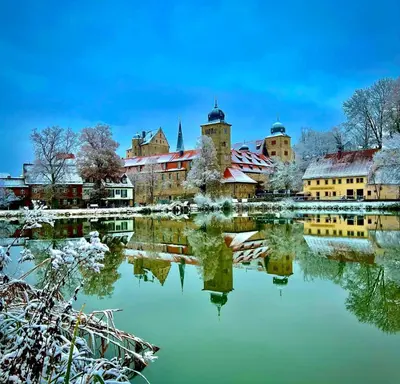 Blick auf einen Fluss in der Nähe des Hotels