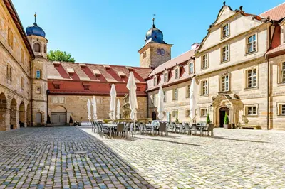 Das Gebäude in dem sich das Hotel befindet