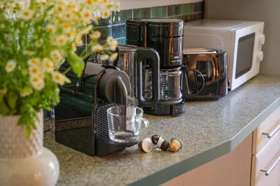 Kaffee-/Teezubehör in der Unterkunft Erzgebirge Suite Gipfelgrün