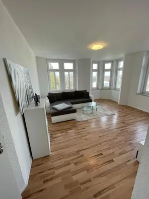 Küche/Küchenzeile in der Unterkunft 4 Raum Wohnung mit Balkon u Badewanne Phil 3