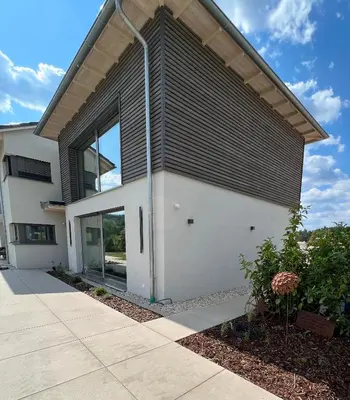Das Gebäude in dem sich die Ferienwohnung befindet