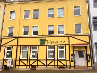 Das Gebäude in dem sich die Pension befindet