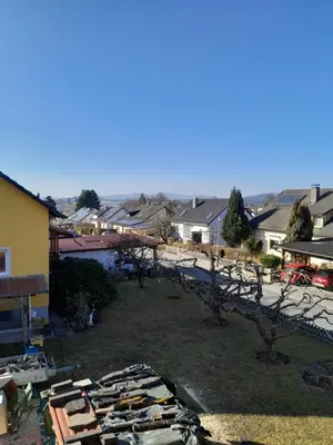Ein allgemeiner Bergblick oder ein Berglick von der Ferienwohnung aus