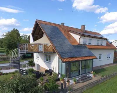 Das Gebäude in dem sich die Ferienwohnung befindet