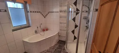 Ein Badezimmer in der Unterkunft FeWo Süß