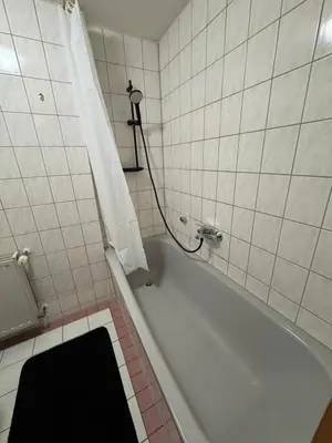 Ein Badezimmer in der Unterkunft 2-Raum Ferienwohnung Zentrumsnah Plauen