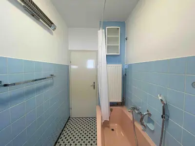 Ein Badezimmer in der Unterkunft SAD242 Große Monteurwohnung Übergangswohnung