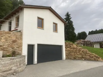Das Gebäude in dem sich die Ferienwohnung befindet