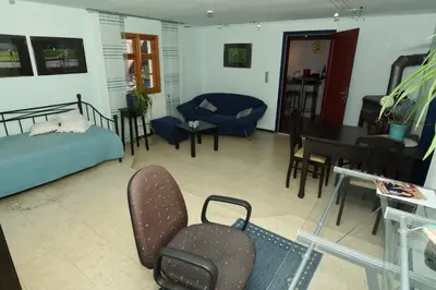 Ein Sitzbereich in der Unterkunft Ferienwohnung am Wasserschloss