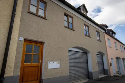 Das Gebäude in dem sich die Ferienwohnung befindet