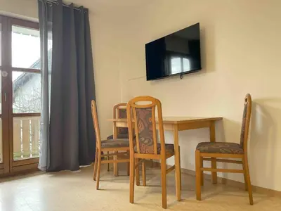 TV/Unterhaltungsangebot in der Unterkunft STA1115 gut geschnittene Monteurwohnung mit Balkon