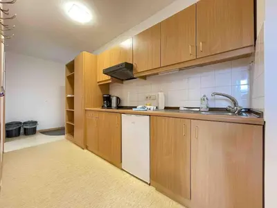 Küche/Küchenzeile in der Unterkunft STA1115 gut geschnittene Monteurwohnung mit Balkon