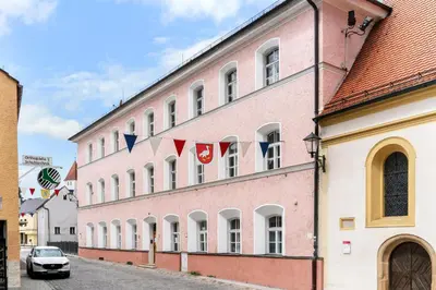 Das Gebäude in dem sich die Ferienwohnung befindet