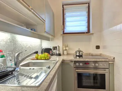 Küche/Küchenzeile in der Unterkunft Cozy Farmhouse mit Terasse - 5min zum Waldweg