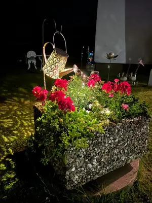 Ein Garten an der Unterkunft Ziegelhüttenblick -auch für Monteure geeignet