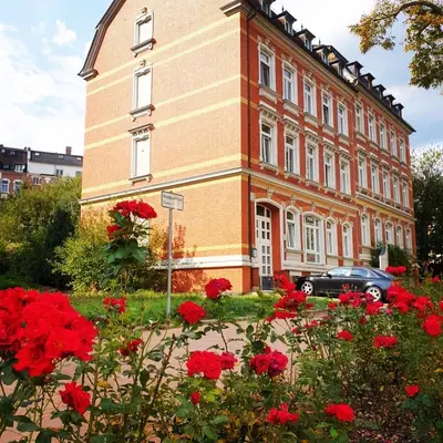 Ein Garten an der Unterkunft 2 Raum Ferienwohnung mit 2 Schlafzimmer