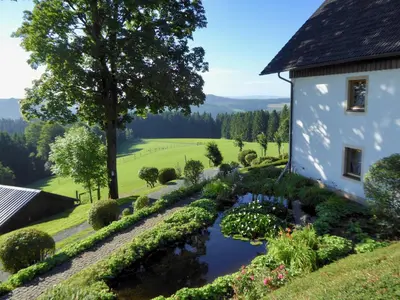 Ein Garten an der Unterkunft Ferienappartements Rausch