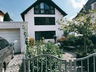 Ein Garten an der Unterkunft Ferienwohnung Stadthaus Cham