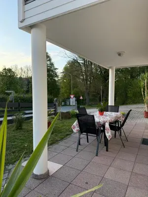 Ein Garten an der Unterkunft Residenz Göttersitz
