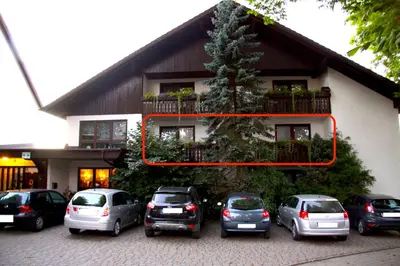 Das Gebäude in dem sich die Ferienwohnung befindet
