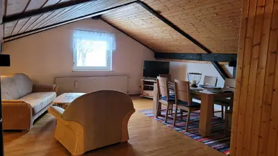 Ein Sitzbereich in der Unterkunft Ferienwohnung Jochen Riederer