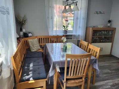 Ein Sitzbereich in der Unterkunft Ferienwohnung Sonneneck