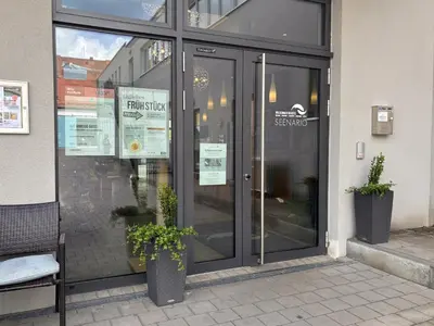Eine Fassade oder ein Eingang zu Stadthotel und Restaurant am See
