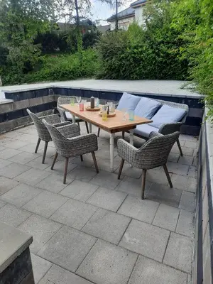 Ein Balkon oder eine Terrasse in der Unterkunft Modernes Apartment in Mistelgau 1