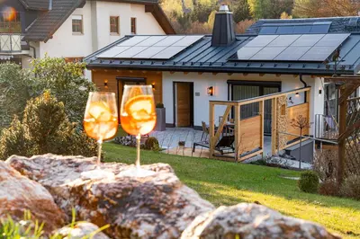 Ein Garten an der Unterkunft Chalet Picave