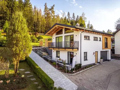 Das Gebäude in dem sich die Ferienwohnung befindet