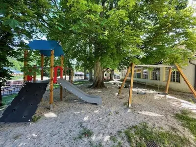 Ein Kinderspielbereich in der Unterkunft Gasthof Marienthal am Regen