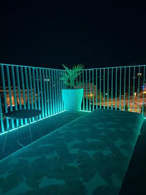 Der Swimmingpool an oder in der Nähe von designAparts - I - Penthouse mit Dachterrasse