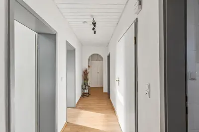 Grundriss der Unterkunft Neues 2 BR Apartment, Parkplatz