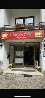 Ein Zertifikat, Auszeichnung, Logo oder anderes Dokument, das in der Unterkunft Schatzn Hof ausgestellt ist