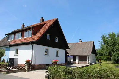 Das Gebäude in dem sich die Ferienwohnung befindet