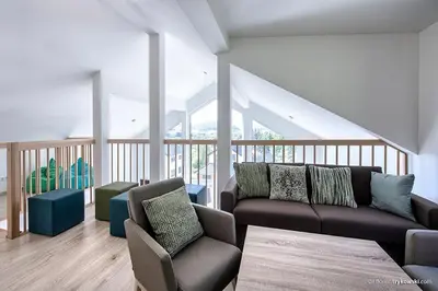 Ein Sitzbereich in der Unterkunft Ferienhaus Sanddornweg 09 an der Therme Obernsees