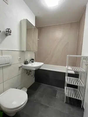 Ein Badezimmer in der Unterkunft Hölderlin Apartment