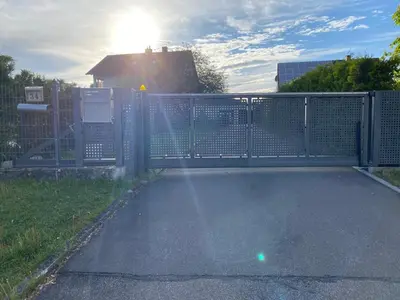 Tennis und/oder Squash in der Unterkunft Dachgeschosswohnung im zweiten Obergeschoss oder in der Nähe